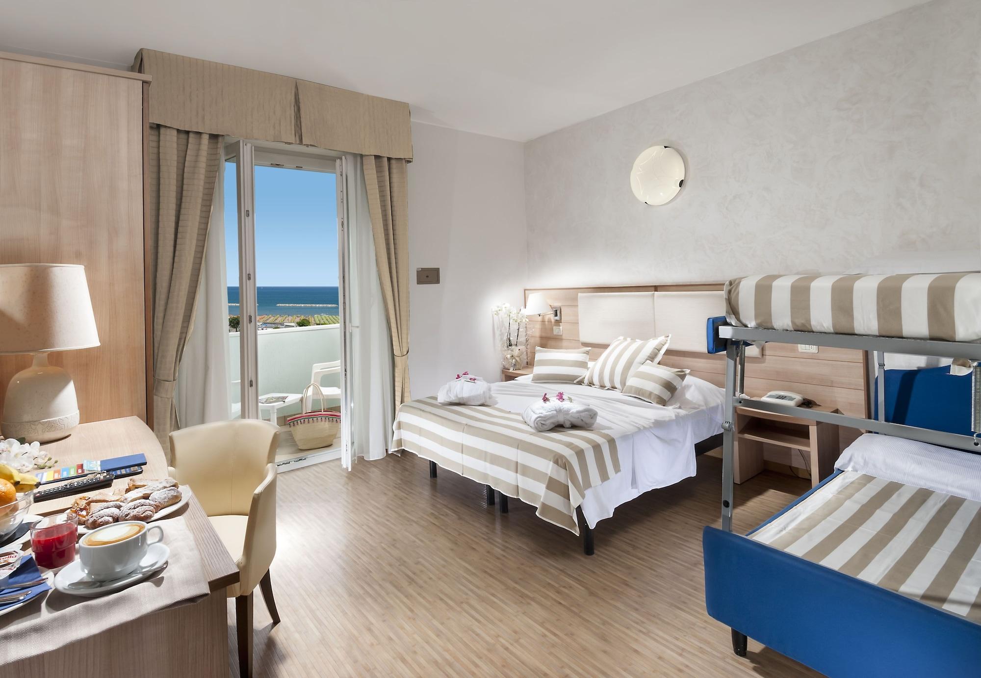 Hotel Losanna Gabicce Mare Exterior photo