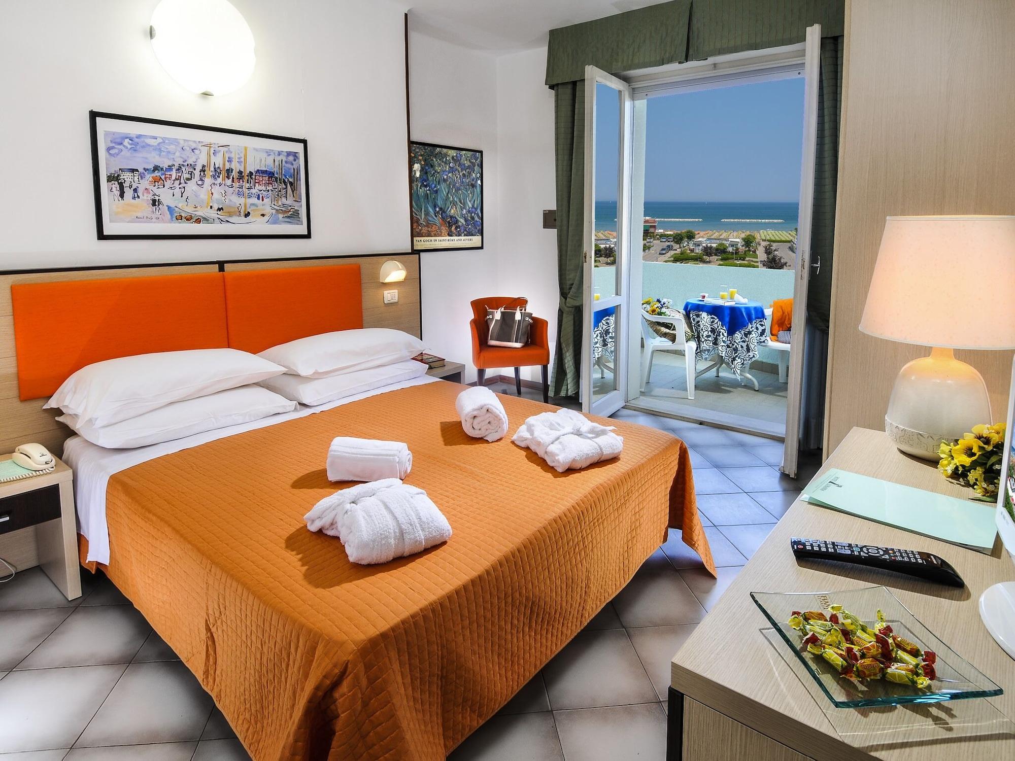 Hotel Losanna Gabicce Mare Exterior photo