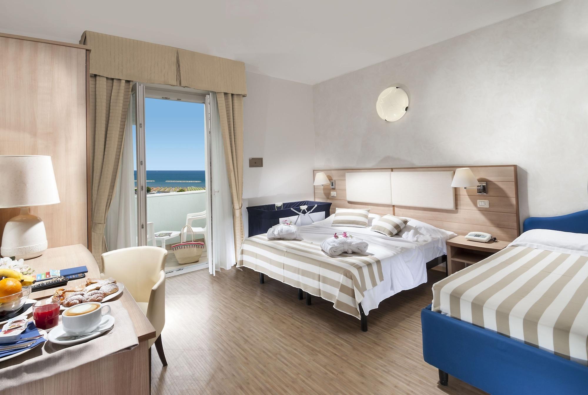Hotel Losanna Gabicce Mare Exterior photo