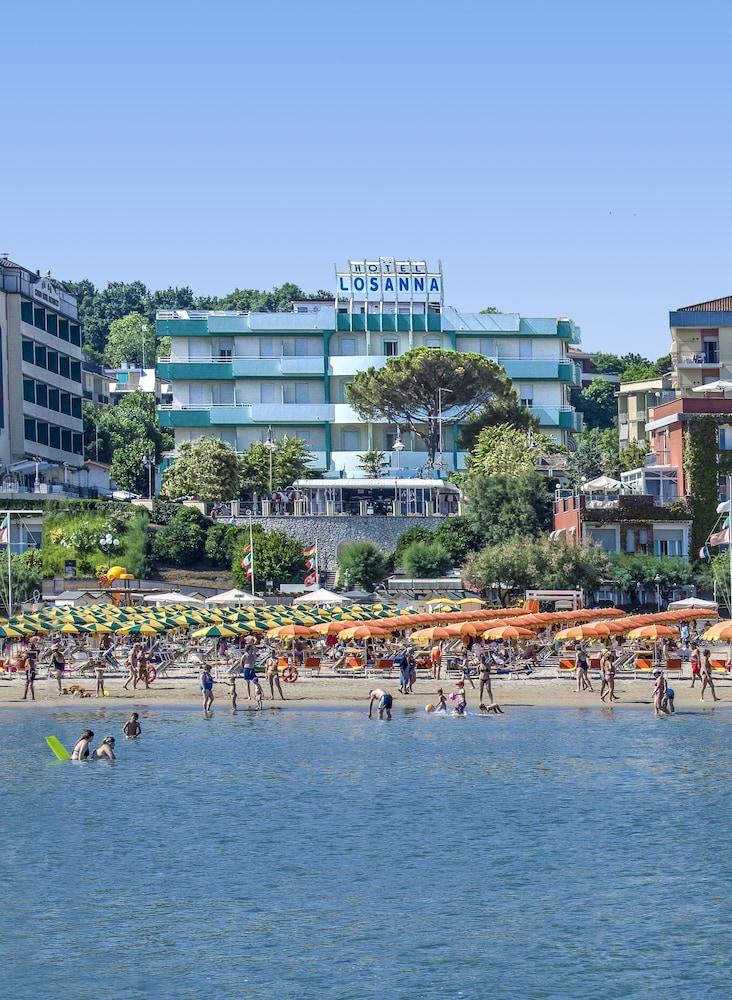 Hotel Losanna Gabicce Mare Exterior photo