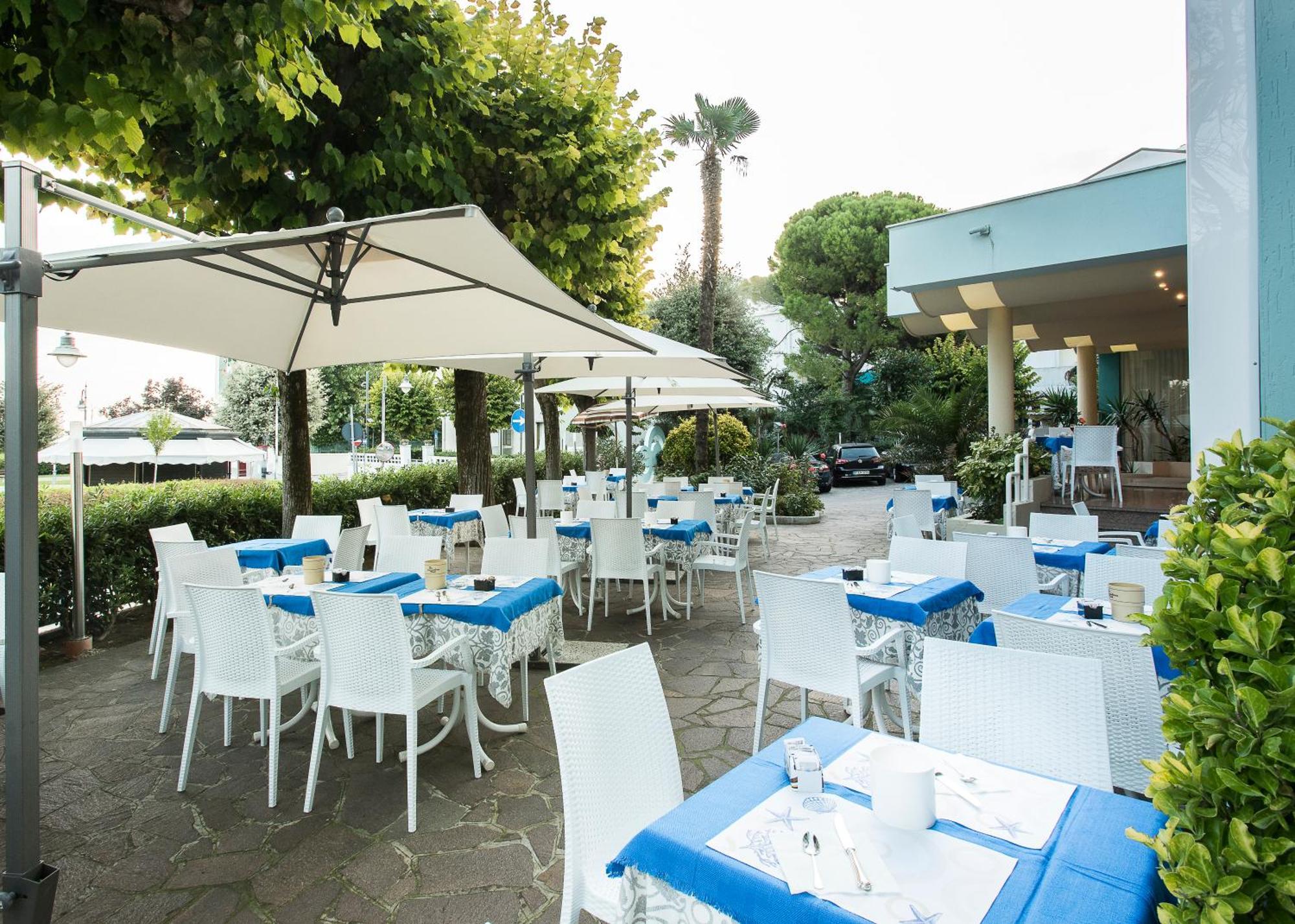Hotel Losanna Gabicce Mare Exterior photo