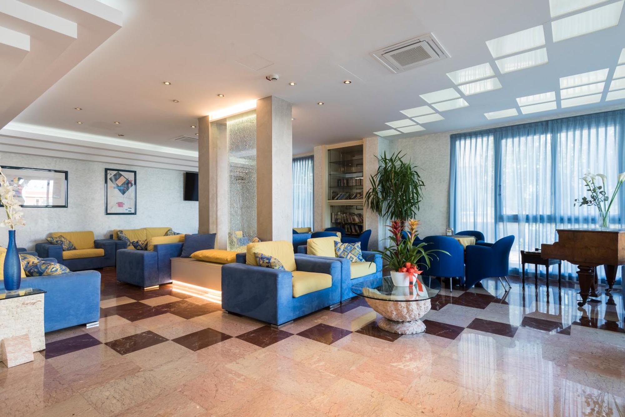 Hotel Losanna Gabicce Mare Exterior photo