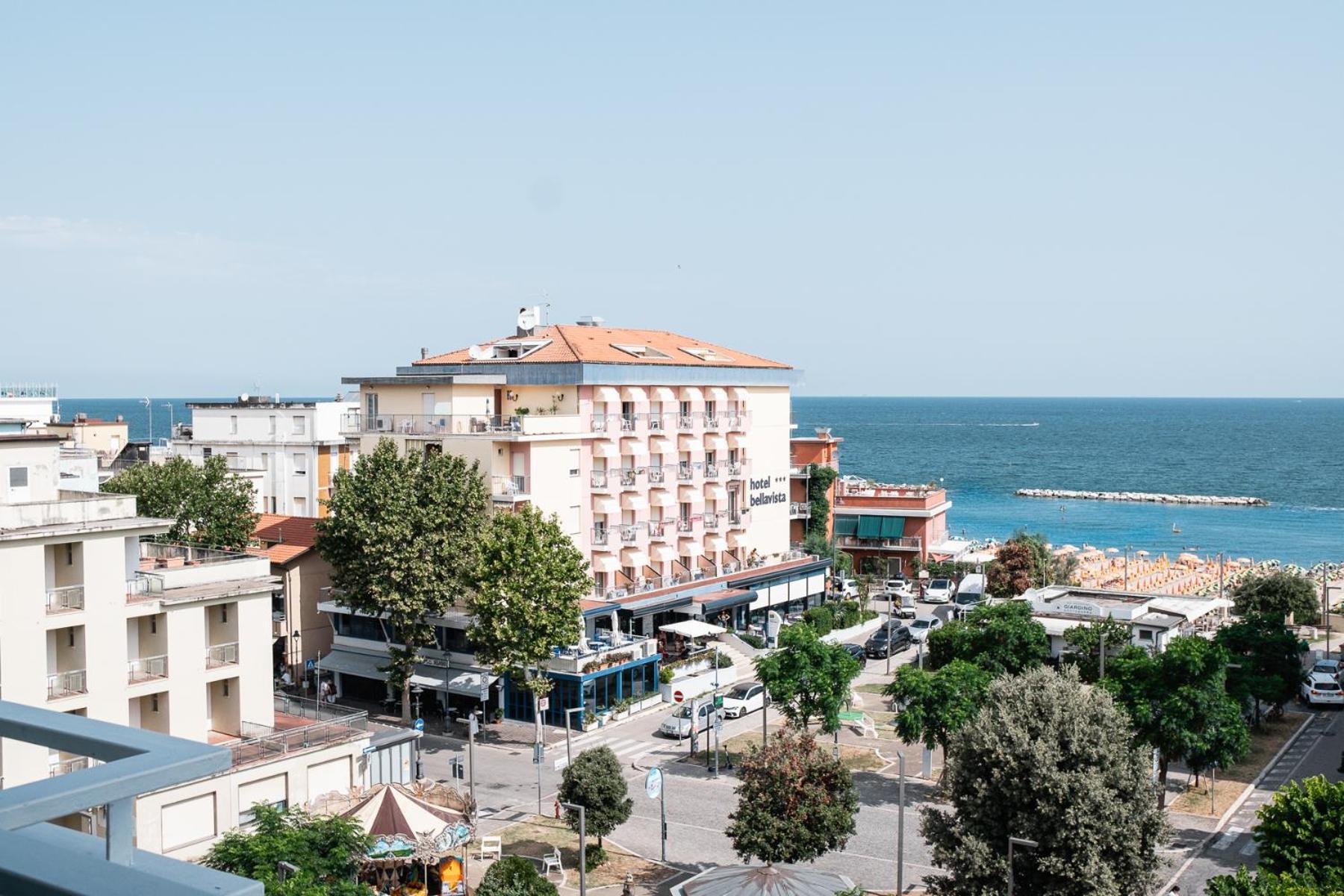 Hotel Losanna Gabicce Mare Exterior photo